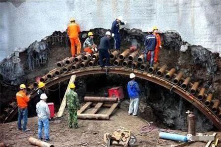 兴县隧道钢花管支护案例